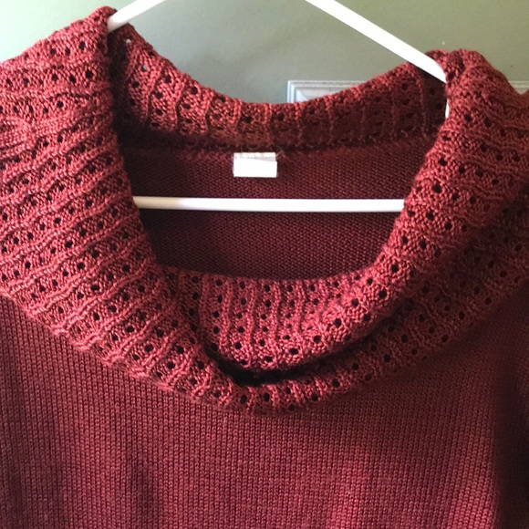 Lovely rust/red burgundy cowl sweater size L - Picture 2 of 7